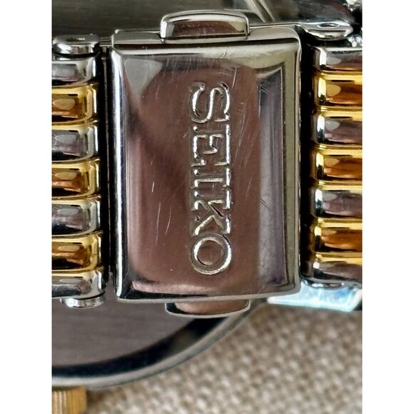 Seiko Solar Diamond two-tone mother-of-pearl women's watch, SUP398 - Picture 6 of 9